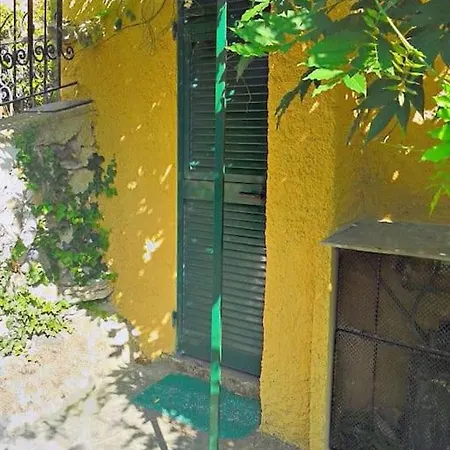 Holiday home Casa Vacanze Dolce Glicine *