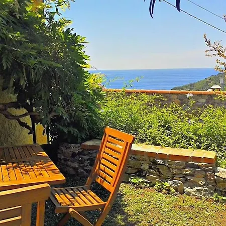 Holiday home Casa Vacanze Dolce Glicine *